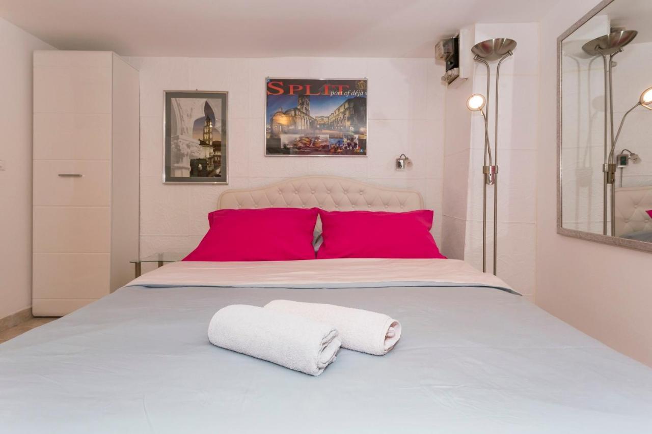 Modern And Practical Studio In The Heart Of Split Luaran gambar